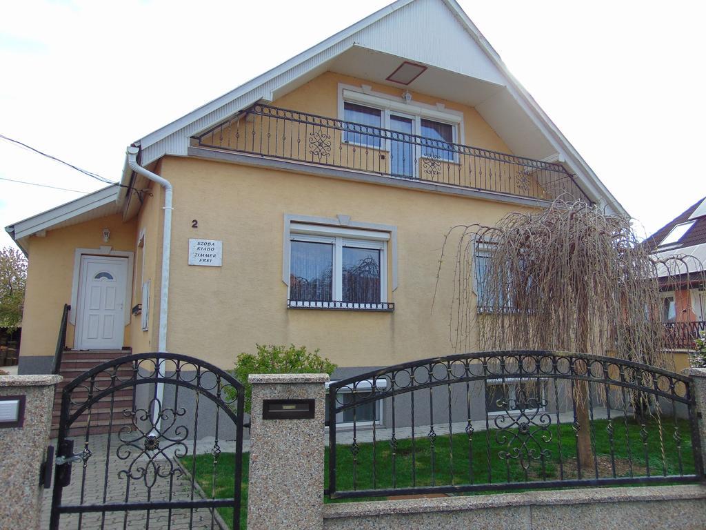 Kata Vendeghaz Hotel Buk Exterior photo